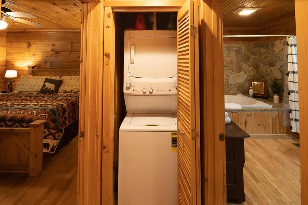 Cozy ‘Grey Fox’ Cabin Between Boone&Blowing Rock Zewnętrze zdjęcie