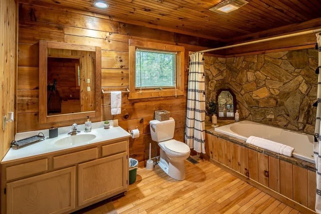Cozy ‘Grey Fox’ Cabin Between Boone&Blowing Rock Zewnętrze zdjęcie