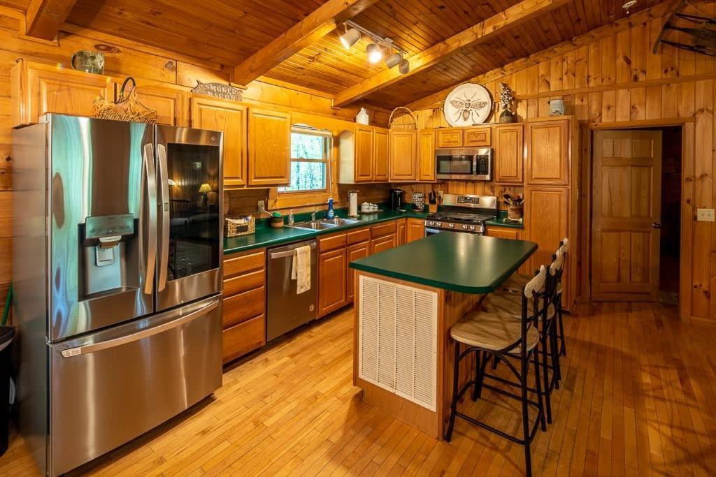 Cozy ‘Grey Fox’ Cabin Between Boone&Blowing Rock Zewnętrze zdjęcie